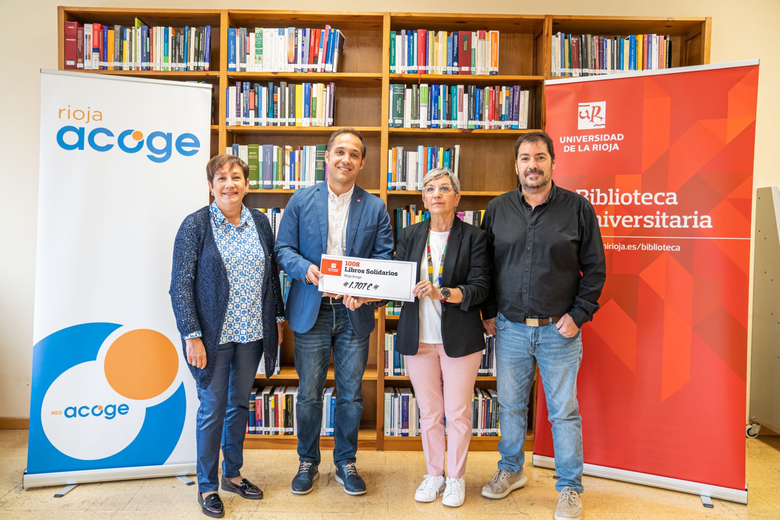 La biblioteca de la UR apoya nuestra labor con lo recaudado en  '1.008 libros solidarios'
