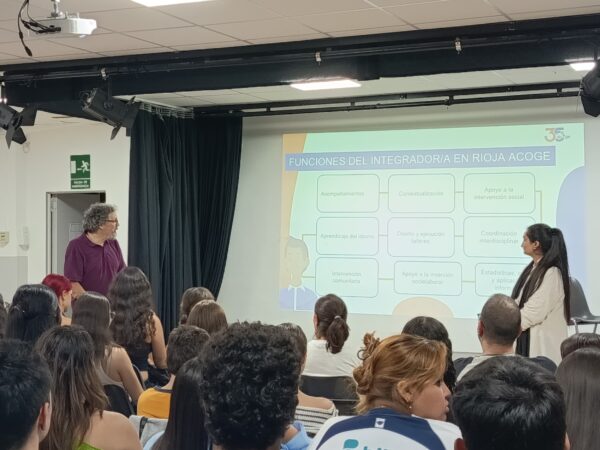 Charla Integración Social en el IES Batalla de Clavijo