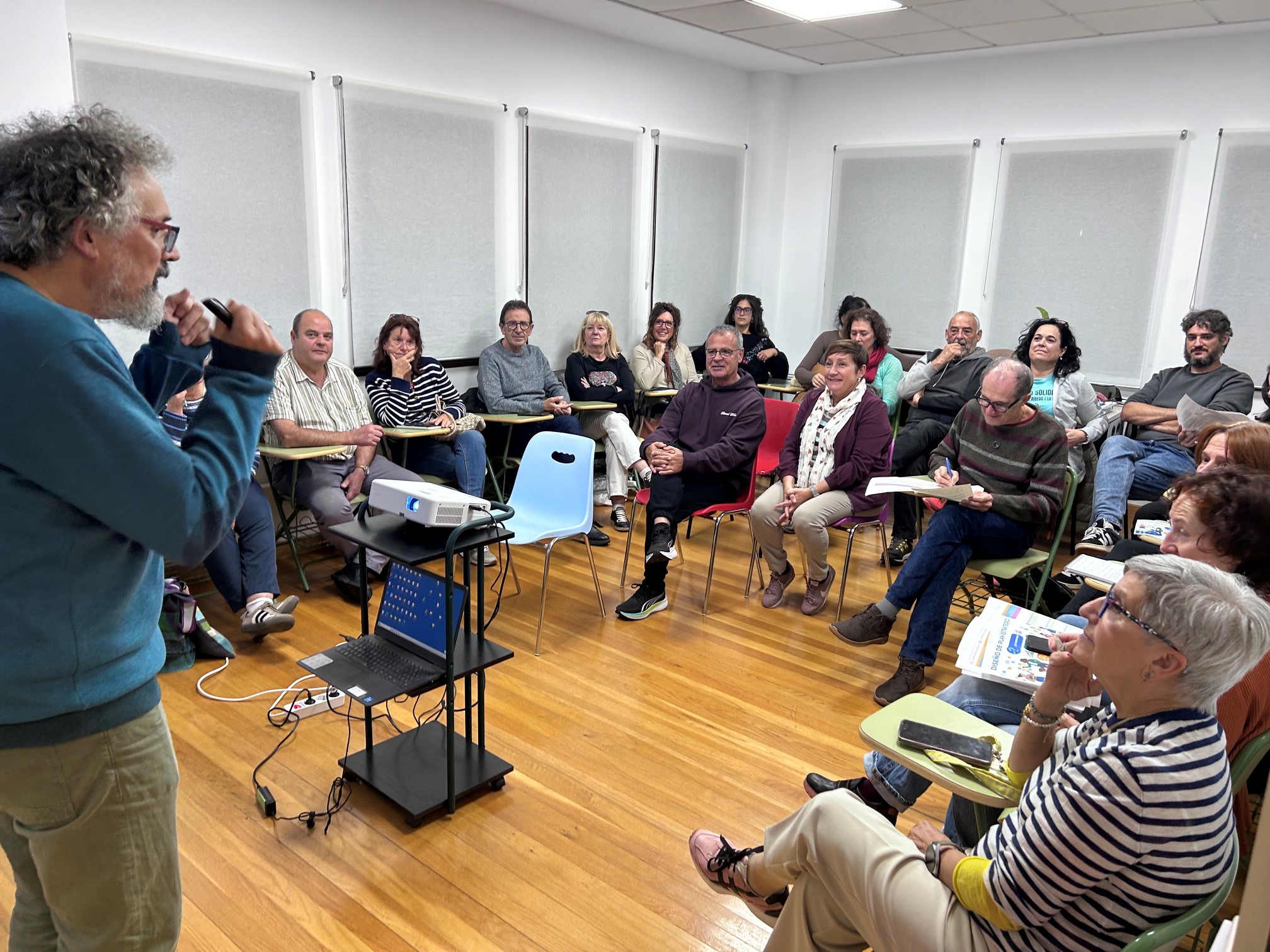 Equipo de personas en la jornada Plan Estratégico Rioja Acoge